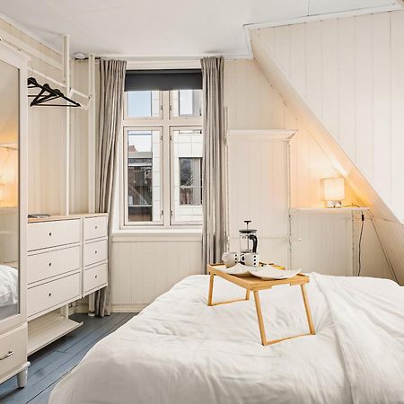 Live In Historic Building - View To Bryggen Apartman Bergen Kültér fotó
