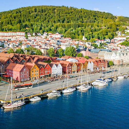 Live In Historic Building - View To Bryggen Apartman Bergen Kültér fotó
